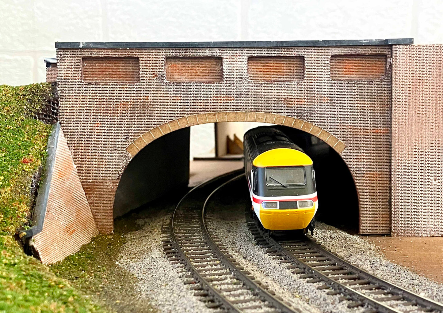 Laser Cut Double Track Tunnel Portal - TT:120 image 0