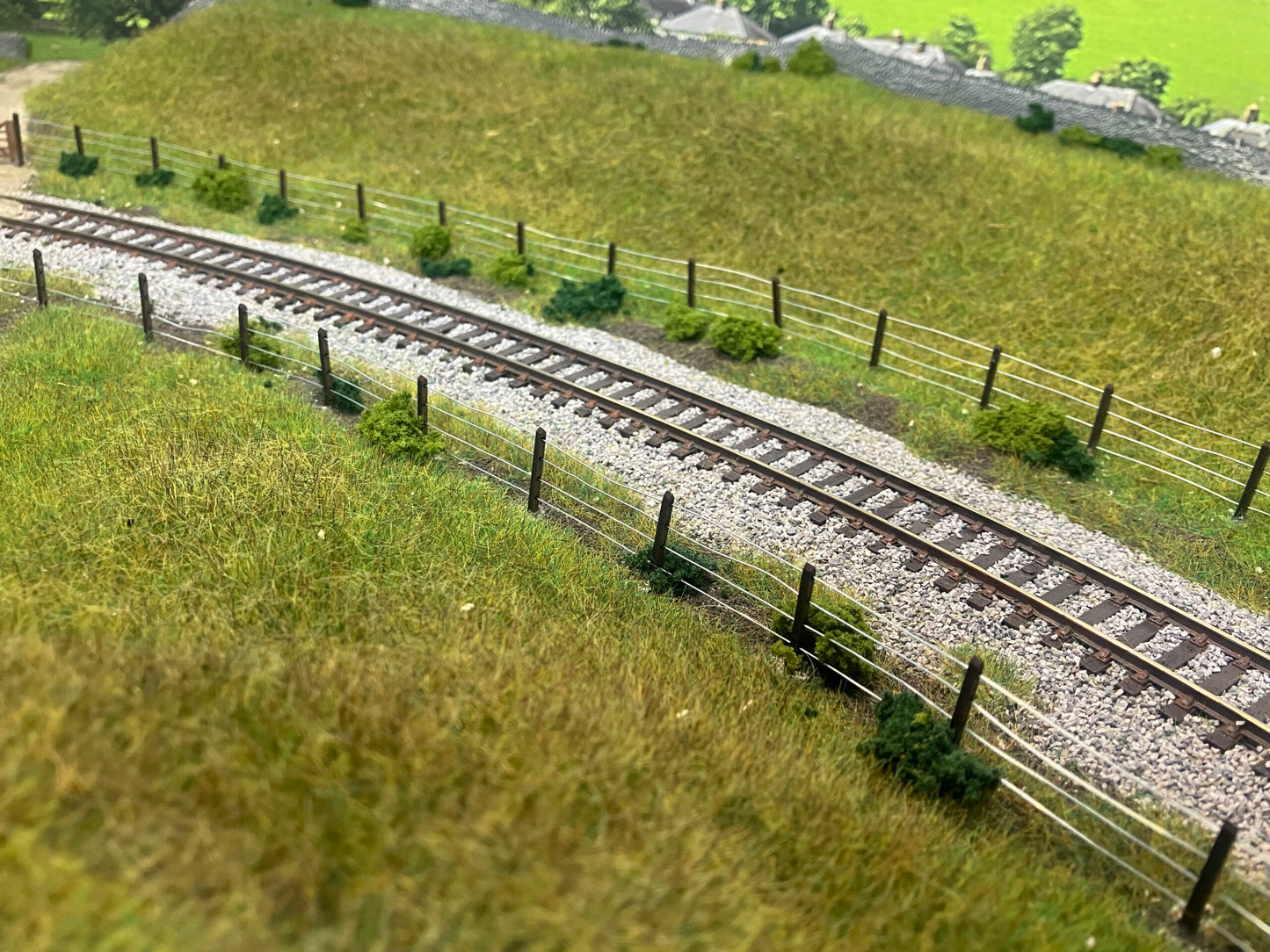 Laser Cut Fence Posts - 00 Gauge image 2